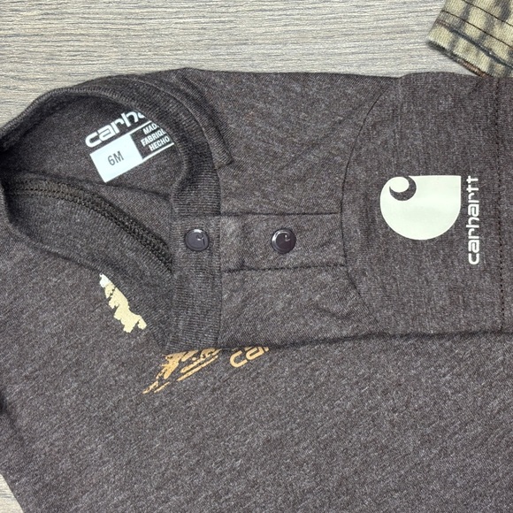 Carhartt Kids 6month Matching Bear Graphic Bodysuits,  Set of Two, EUC - Picture 11 of 11